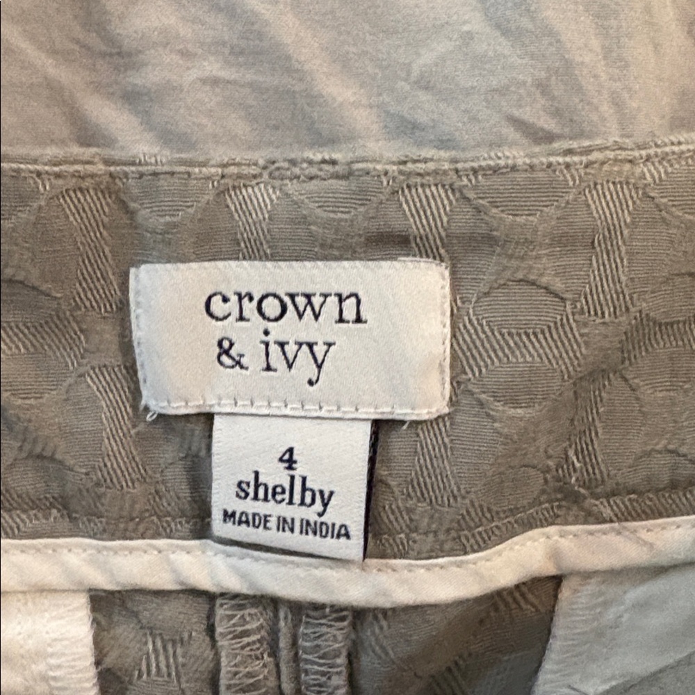 Crown and Ivy shorts Grey Shelby Short 4” inseam stretch NWT size 4 - Picture 2 of 12